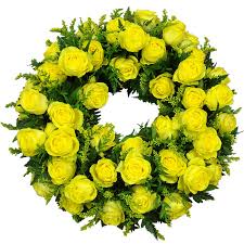 Large round yellow rose wreath